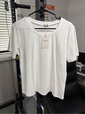 NWT Inherit Women’s White Short Sleeve Scoop Neck Top XL